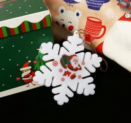 Decoratiune Iluminata Fulg de Nea LED pentru Brad de Craciun - imagine 4