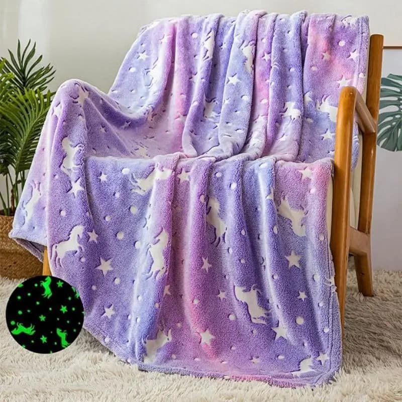 Patura Fosforescenta cu Unicorni, Glow in The Dark, Fleece Moale, Calduroasa, 180x190 cm, Mov
