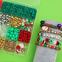 elemente decorative pentru bratari cu litere si pandantive