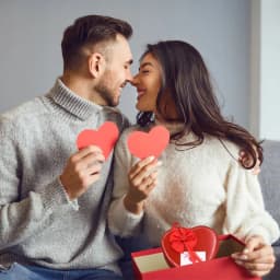 Aranjament Floral cu Trandafiri de Săpun și Ursuleț de Plus, Cutie Metalică Inimă, 15 x 11.5 cm, Roșu - 2